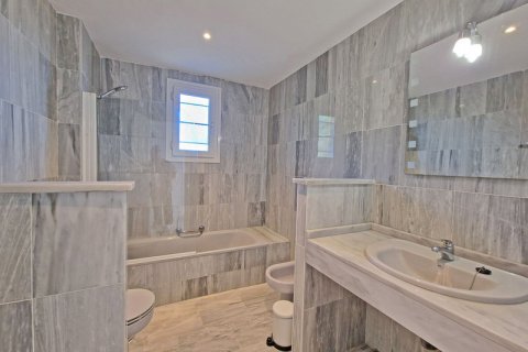Huoneisto myytävänä Marbella, Malaga, Espanja, 3 makuuhuonetta, 154 m2 No. 127392 - kuva 28