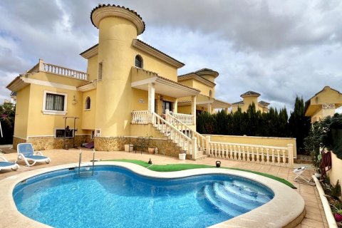 Townhouse for sale Villamartin, Alicante, Spain 3 bedrooms,  No. 125480 - photo 29