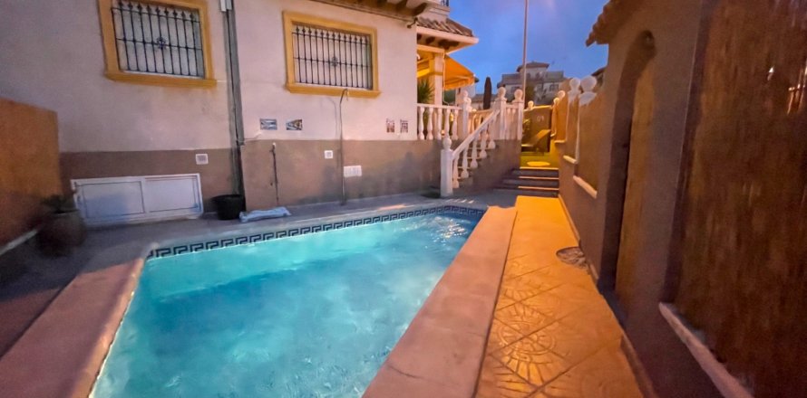 Kaupunkipientalo Alicante, Espanja 3 makuuhuonetta, 84 m2 No. 125479