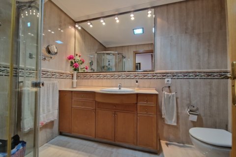 Appartamento in vendita Benidorm, Alicante, Spagna 4 camere da letto, 161 mq. N° 125476 - foto 17