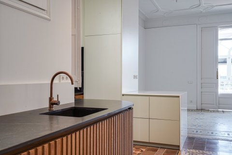 Apartment for sale Barcelona, Spain 3 bedrooms, 172 sq.m. No. 130294 - photo 26