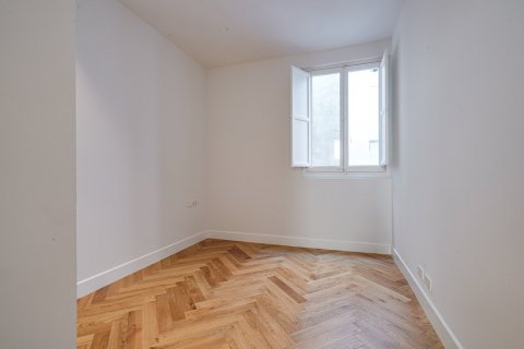 Apartment for sale Barcelona, Spain 3 bedrooms, 172 sq.m. No. 130294 - photo 15