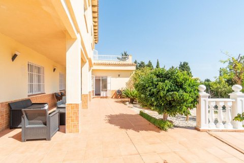 Villa for sale in La Mata, Alicante, Spain 4 bedrooms, 155 sq.m. No. 125489 - photo 2