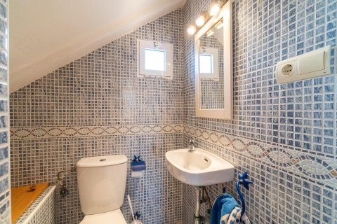 Villa till salu i Torrevieja, Alicante, Spanien 4 sovrum, 155 kvm. Nr. 125489 - foto 21