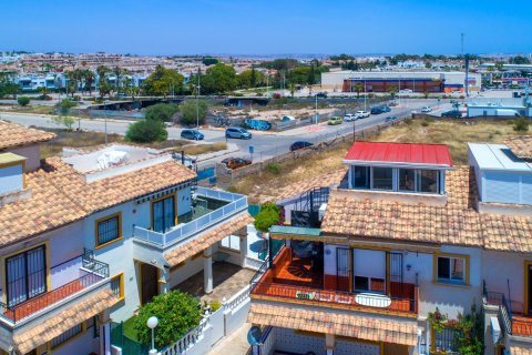 Bungalow for sale Punta Prima, Alicante, Spain 2 bedrooms, 57 sq.m. No. 125640 - photo 1