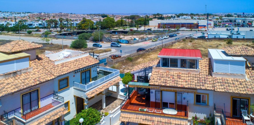 Bungalow Punta Prima, Alicante, Spain 2 bedrooms, 57 sq.m. No. 125640