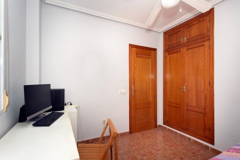 Bungalow for sale Punta Prima, Alicante, Spain 2 bedrooms, 57 sq.m. No. 125640 - photo 20