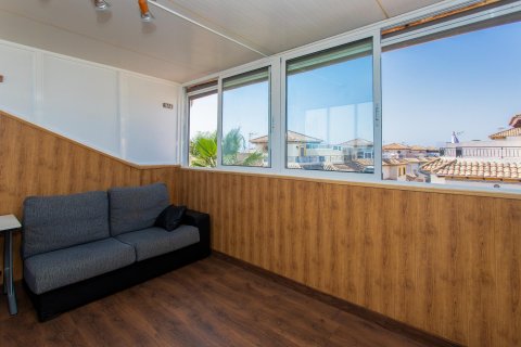 Bungalow for sale Punta Prima, Alicante, Spain 2 bedrooms, 57 sq.m. No. 125640 - photo 25