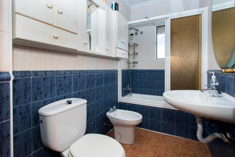 Bungalow for sale Punta Prima, Alicante, Spain 2 bedrooms, 57 sq.m. No. 125640 - photo 15