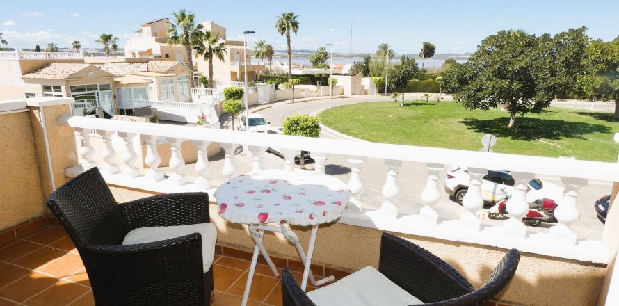 Villa Torrevieja, Alicante, Spain 2 bedrooms, 83 sq.m. No. 125488