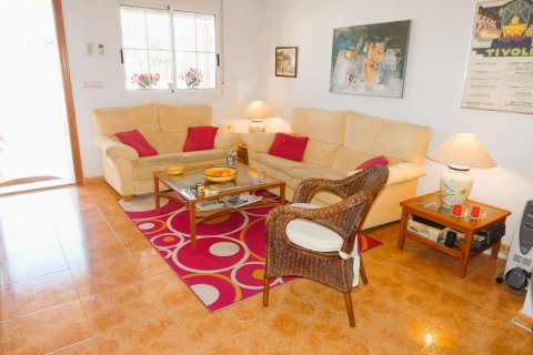 Villa for sale Torrevieja, Alicante, Spain 2 bedrooms, 83 sq.m. No. 125488 - photo 4