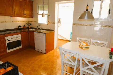 Villa for sale Torrevieja, Alicante, Spain 2 bedrooms, 83 sq.m. No. 125488 - photo 6