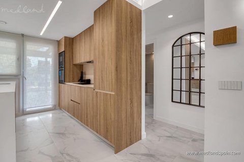 Продажа квартиры в Пунта Прима, Аликанте, Испания 2 спальни, 74м2 №121913 - фото 8