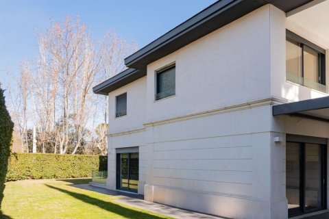 Villa en venta Madrid, España 6 dormitorios, 847 m2 No. 120547 - foto 4
