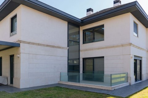Villa en venta Madrid, España 6 dormitorios, 847 m2 No. 120547 - foto 3