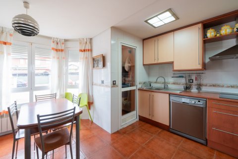 Casa adosada en venta Algete, Madrid, España 3 dormitorios, 250 m2 No. 120546 - foto 9
