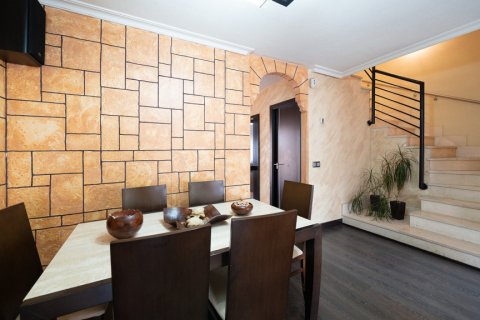 Casa adosada en venta Algete, Madrid, España 3 dormitorios, 250 m2 No. 120546 - foto 8