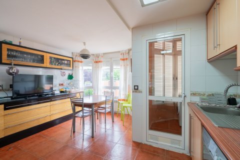 Casa adosada en venta Algete, Madrid, España 3 dormitorios, 250 m2 No. 120546 - foto 5