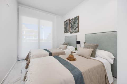 Huoneisto myytävänä San Miguel de Salinas, Alicante, Espanja, 2 makuuhuonetta, 70 m2 No. 124926 - kuva 15
