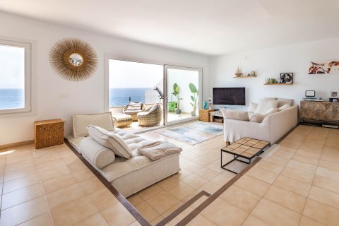 Huoneisto vuokrattavana Calvia, Mallorca, Espanja, 4 makuuhuonetta, 142 m2 No. 128112 - kuva 3