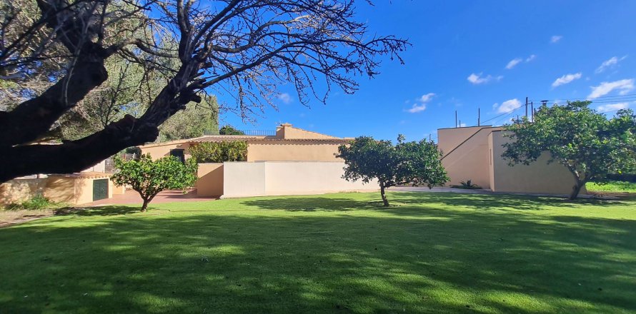 Finca Santa Maria Del Cami, Mallorca, Spain 4 bedrooms, 296 sq.m. No. 128094