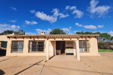 Finca for rent Santa Maria Del Cami, Mallorca, Spain 4 bedrooms, 296 sq.m. No. 128094 - photo 2
