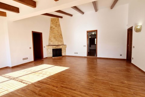 Finca for rent Santa Maria Del Cami, Mallorca, Spain 4 bedrooms, 296 sq.m. No. 128094 - photo 4
