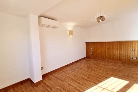 Finca for rent Santa Maria Del Cami, Mallorca, Spain 4 bedrooms, 296 sq.m. No. 128094 - photo 10