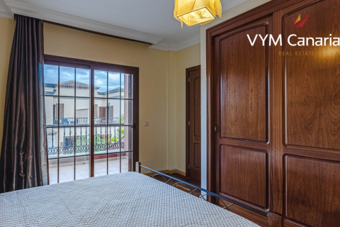 Kaupunkipientalo myytävänä Adeje, Tenerife, Espanja, 3 makuuhuonetta, 115 m2 No. 129415 - kuva 8