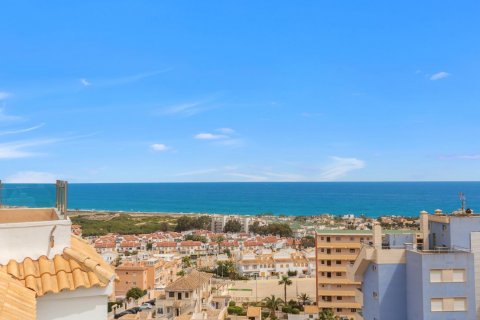 Apartamento en venta Torrevieja, Alicante, España 3 dormitorios, 118 m2 No. 122580 - foto 1
