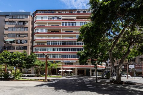 Продажа квартиры в Лас-Пальмас-де-Гран-Канария, Гран-Канария, Испания 4 спальни, 130.5м2 №121642 - фото 17