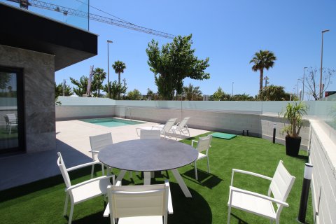 Villa for sale Pilar de la Horadada, Alicante, Spain 3 bedrooms, 194 sq.m. No. 123475 - photo 19