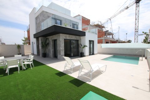 Villa for sale Pilar de la Horadada, Alicante, Spain 3 bedrooms, 194 sq.m. No. 123475 - photo 15