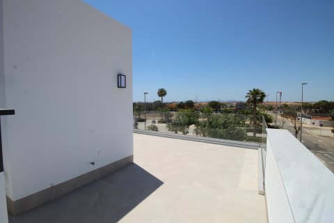 Villa for sale Pilar de la Horadada, Alicante, Spain 3 bedrooms, 194 sq.m. No. 123475 - photo 30