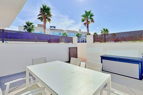 Rindu māja pārdošanā Los Balcones, Alicante, Spānijā 3 istabas, 113 m2 Nr. 130790 - attēls 6