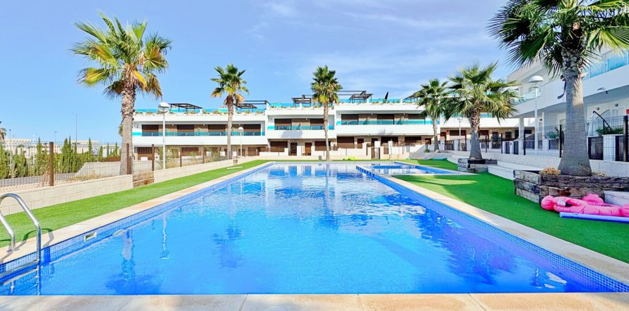 Townhouse à Los Balcones, Alicante, Espagne 3 chambres, 113 m2 No. 130790