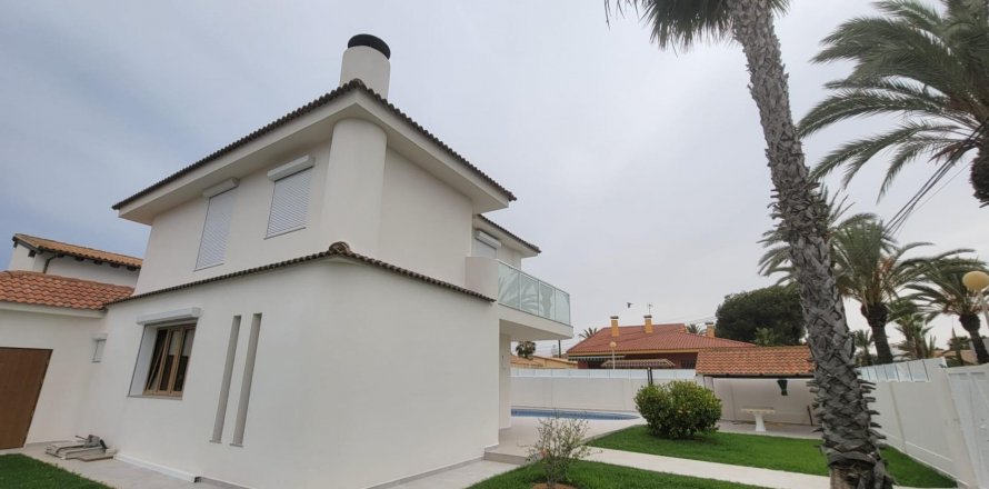 Villa Cabo Roig, Alicante, Spain 3 bedrooms, 156 sq.m. No. 125824