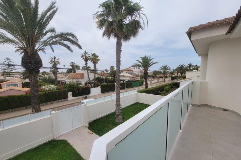 Villa for sale Cabo Roig, Alicante, Spain 3 bedrooms, 156 sq.m. No. 125824 - photo 8