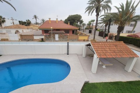 Villa for sale Cabo Roig, Alicante, Spain 3 bedrooms, 156 sq.m. No. 125824 - photo 2