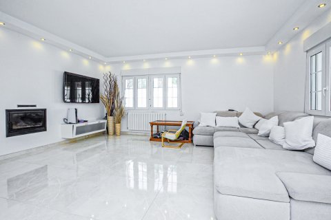 Villa till salu La Zenia, Alicante, Spanien 4 sovrum, 185 kvm. Nr. 126973 - foto 21