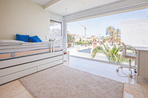 Villa till salu La Zenia, Alicante, Spanien 4 sovrum, 185 kvm. Nr. 126973 - foto 24