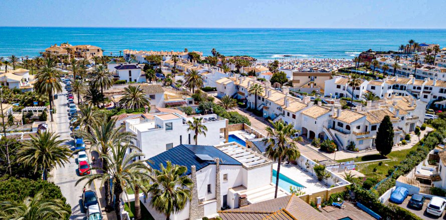 Villa La Zenia, Alicante, Spanien 4 sovrum, 185 kvm. Nr. 126973