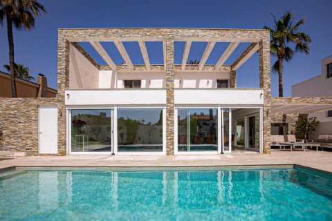 Villa till salu La Zenia, Alicante, Spanien 4 sovrum, 185 kvm. Nr. 126973 - foto 14