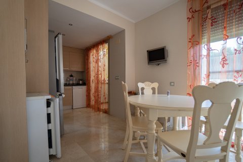 Villa en venta Alicante, España 5 dormitorios, 200 m2 No. 126976 - foto 10