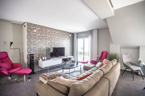 Huoneisto myytävänä Villamartin, Alicante, Espanja, 4 makuuhuonetta, 167 m2 No. 126975 - kuva 10