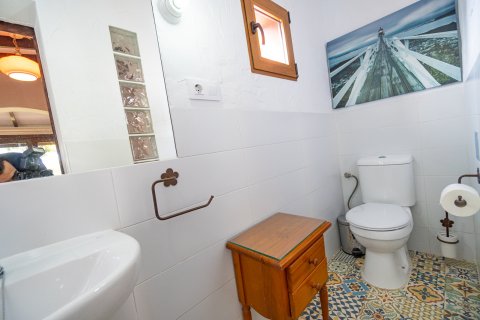 Villa for sale Cabo Roig, Alicante, Spain 9 bedrooms, 230 sq.m. No. 126974 - photo 20
