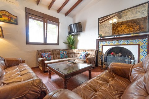 Villa for sale Cabo Roig, Alicante, Spain 9 bedrooms, 230 sq.m. No. 126974 - photo 5