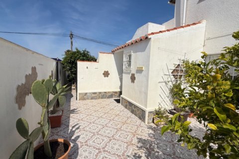 Huvila myytävänä Torrevieja, Alicante, Espanja, 3 makuuhuonetta, 198 m2 No. 125395 - kuva 20