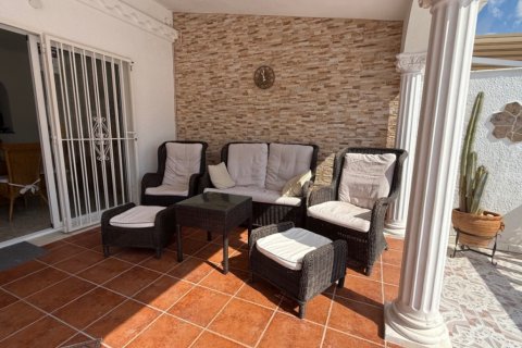 Huvila myytävänä Torrevieja, Alicante, Espanja, 3 makuuhuonetta, 198 m2 No. 125395 - kuva 14