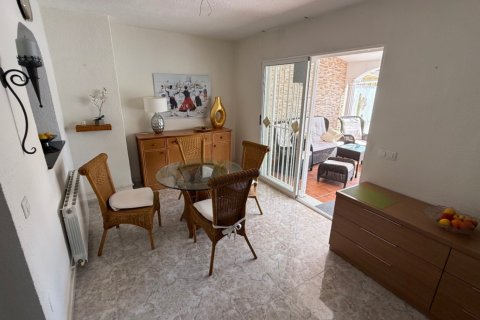 Huvila myytävänä Torrevieja, Alicante, Espanja, 3 makuuhuonetta, 198 m2 No. 125395 - kuva 12
